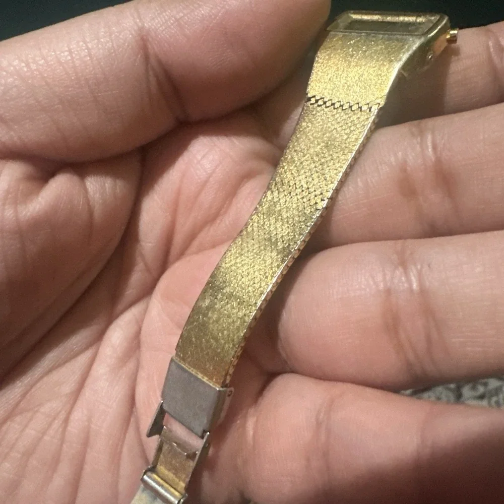 Rare Vintage Seiko Gold Tone Digital Womens Watch Japan L221-5020 Untested As Is